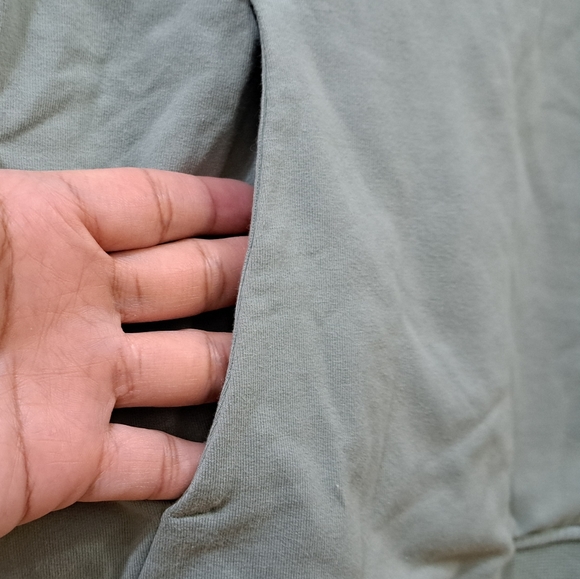 Lululemon sweater size 4 - Picture 5 of 8